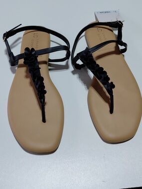 LC LAUREN  CONRAD Women's Thala  Black Flowers T-Strap Sandals Size 11